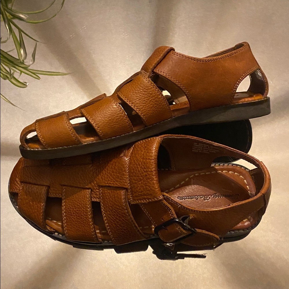 Men’s Tommy Bahama Anchors Fisherman Brown Leather Sandal, Size 9